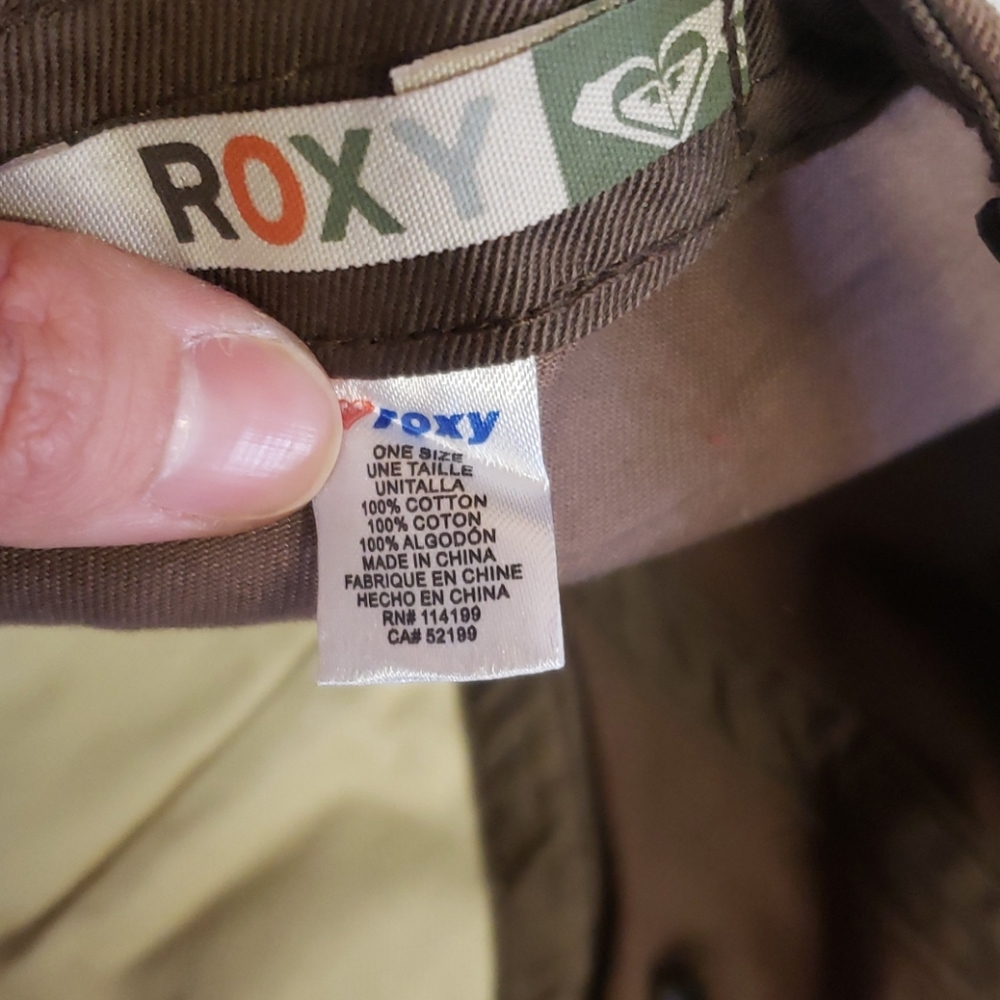 Roxy Hat - Picture 2 of 2
